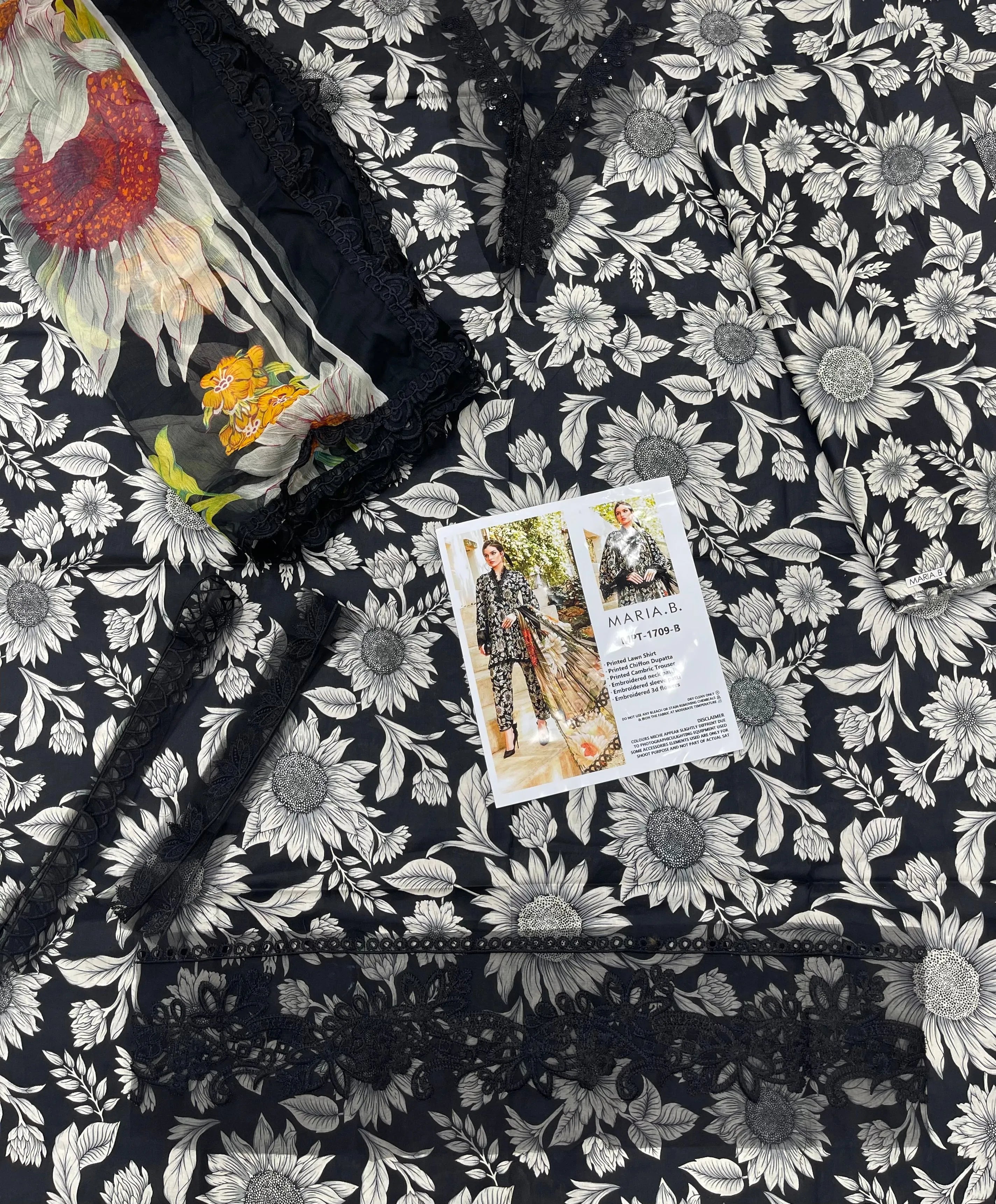 Maria B – Midnight Sunflower | Printed Lawn 3Pc