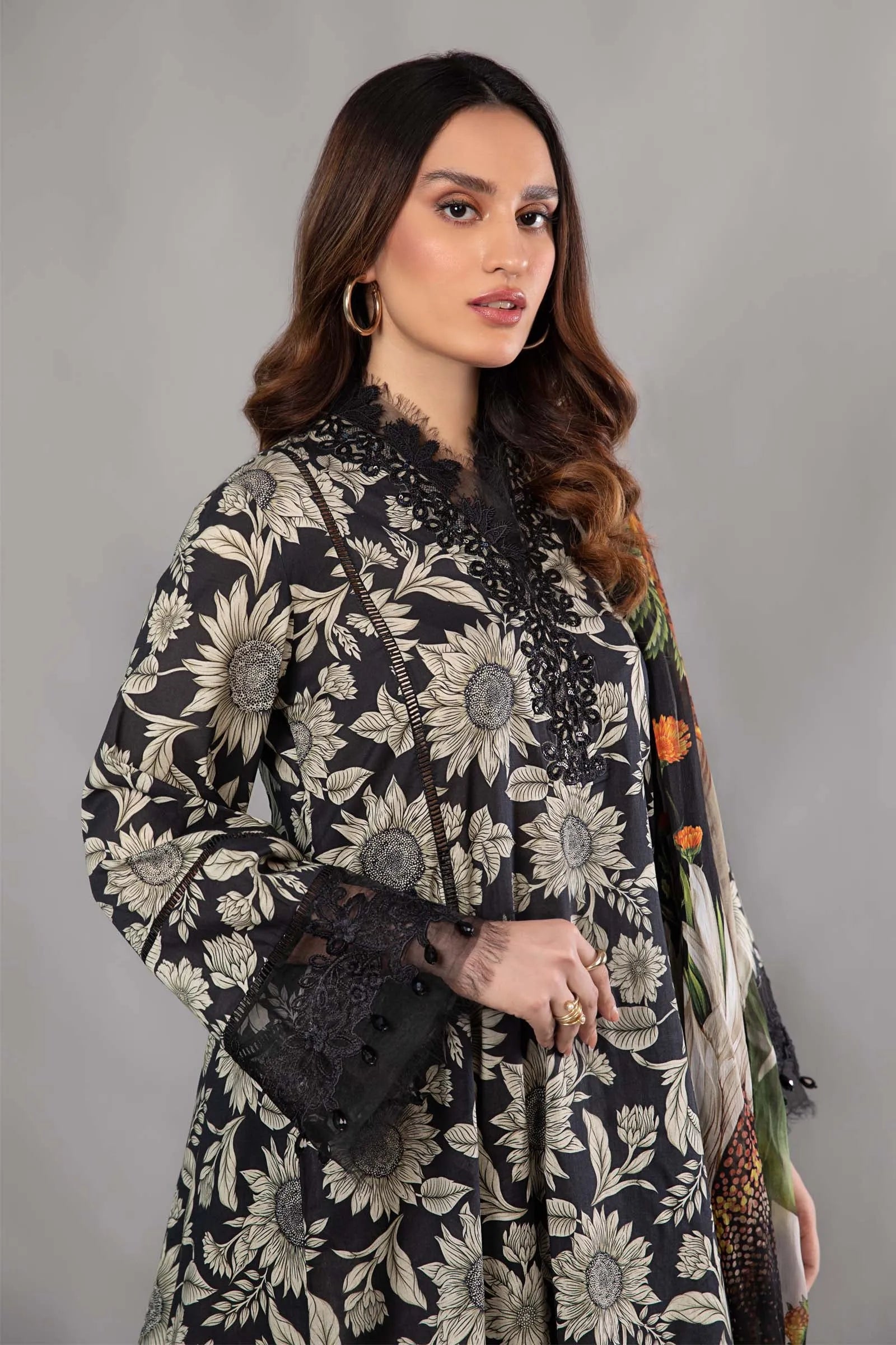 Maria B – Midnight Sunflower | Printed Lawn 3Pc