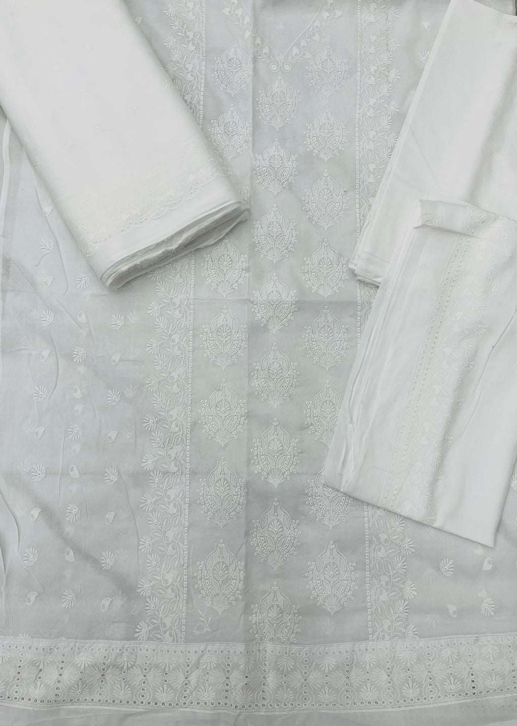 Qadri Arts – white Chikankari Elegance – 3PC