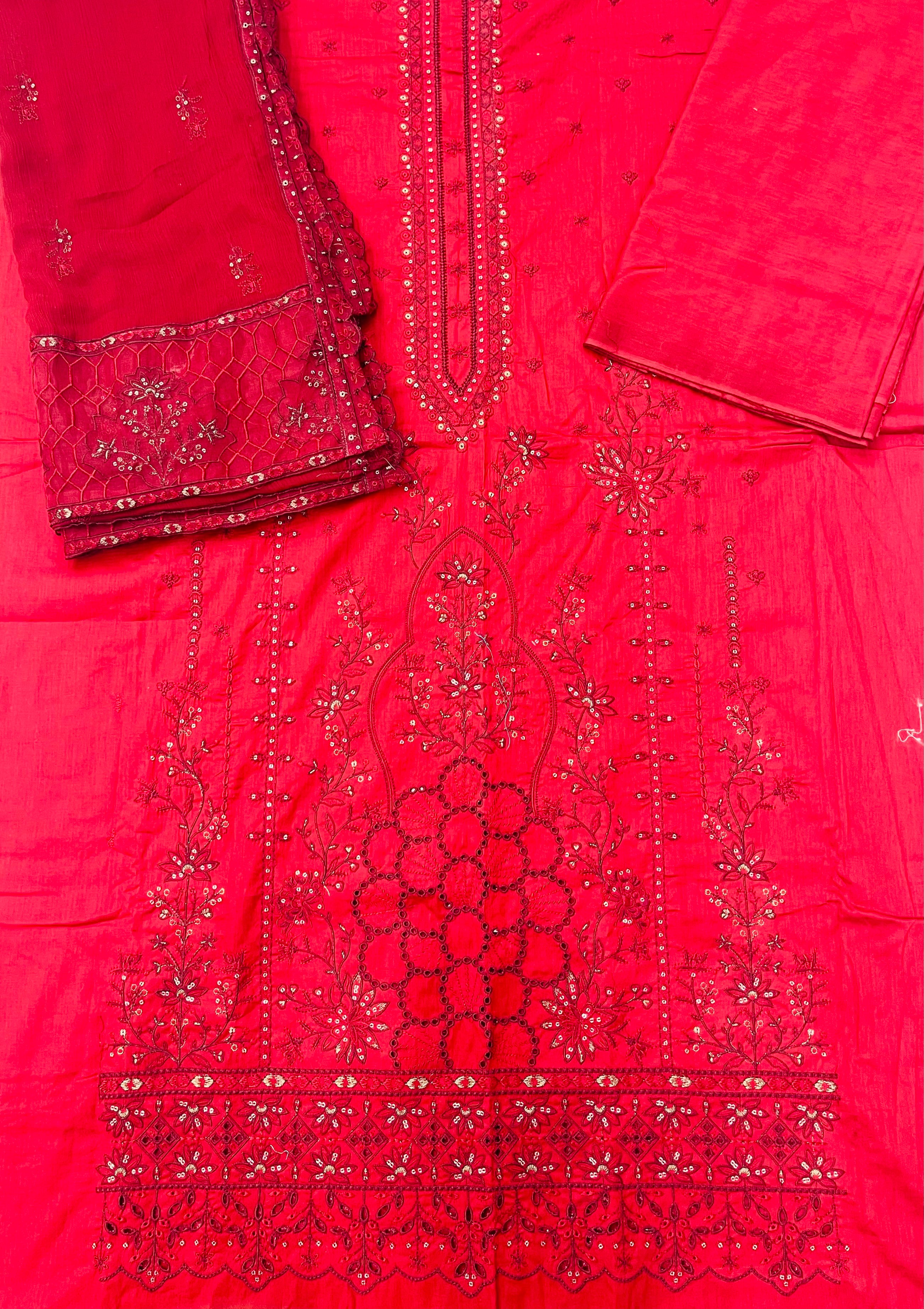 Qadri Arts – Scarlet Majestic Embroidered Lawn – 3PC