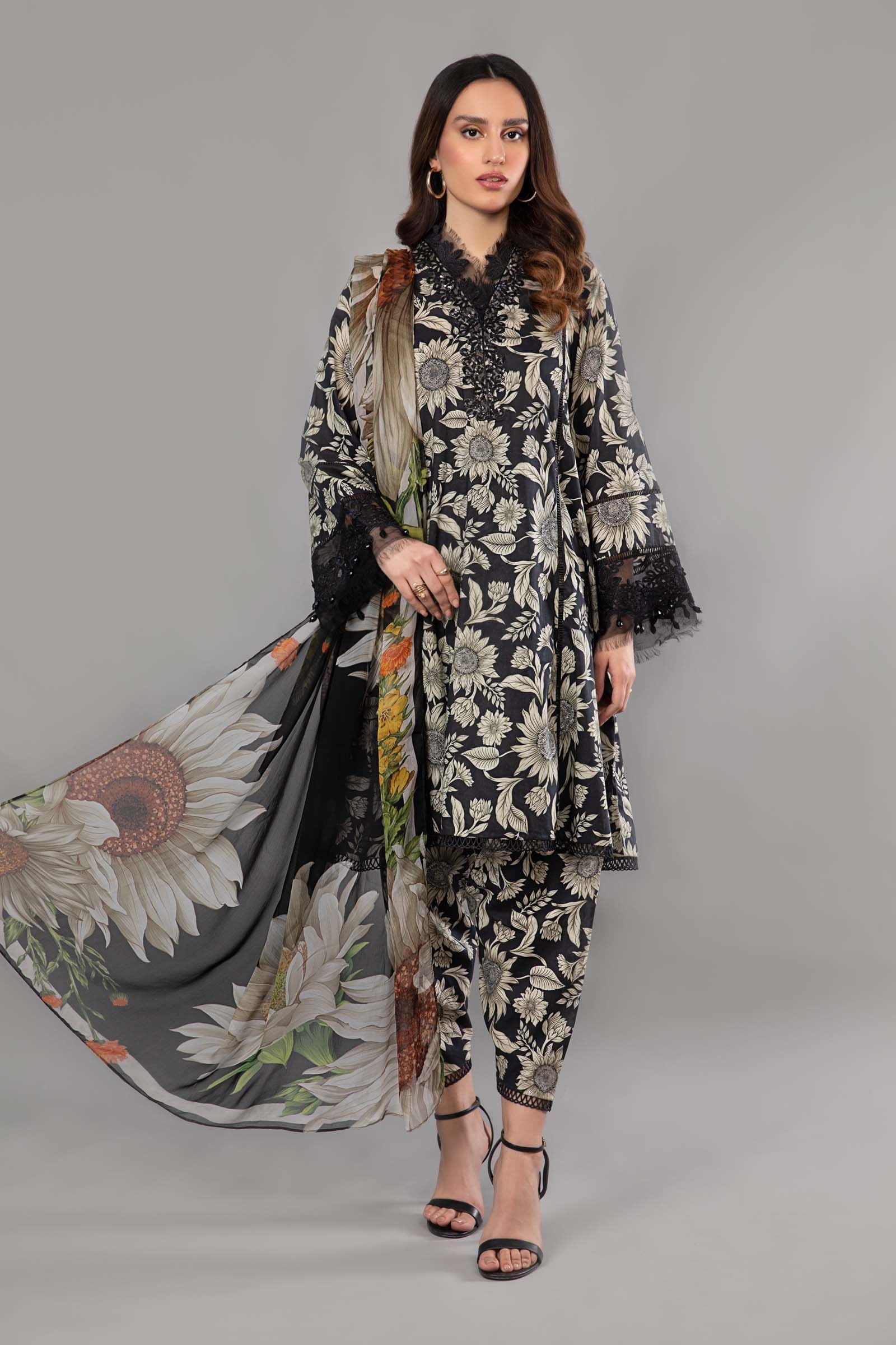 Maria B – Midnight Sunflower | Printed Lawn 3Pc