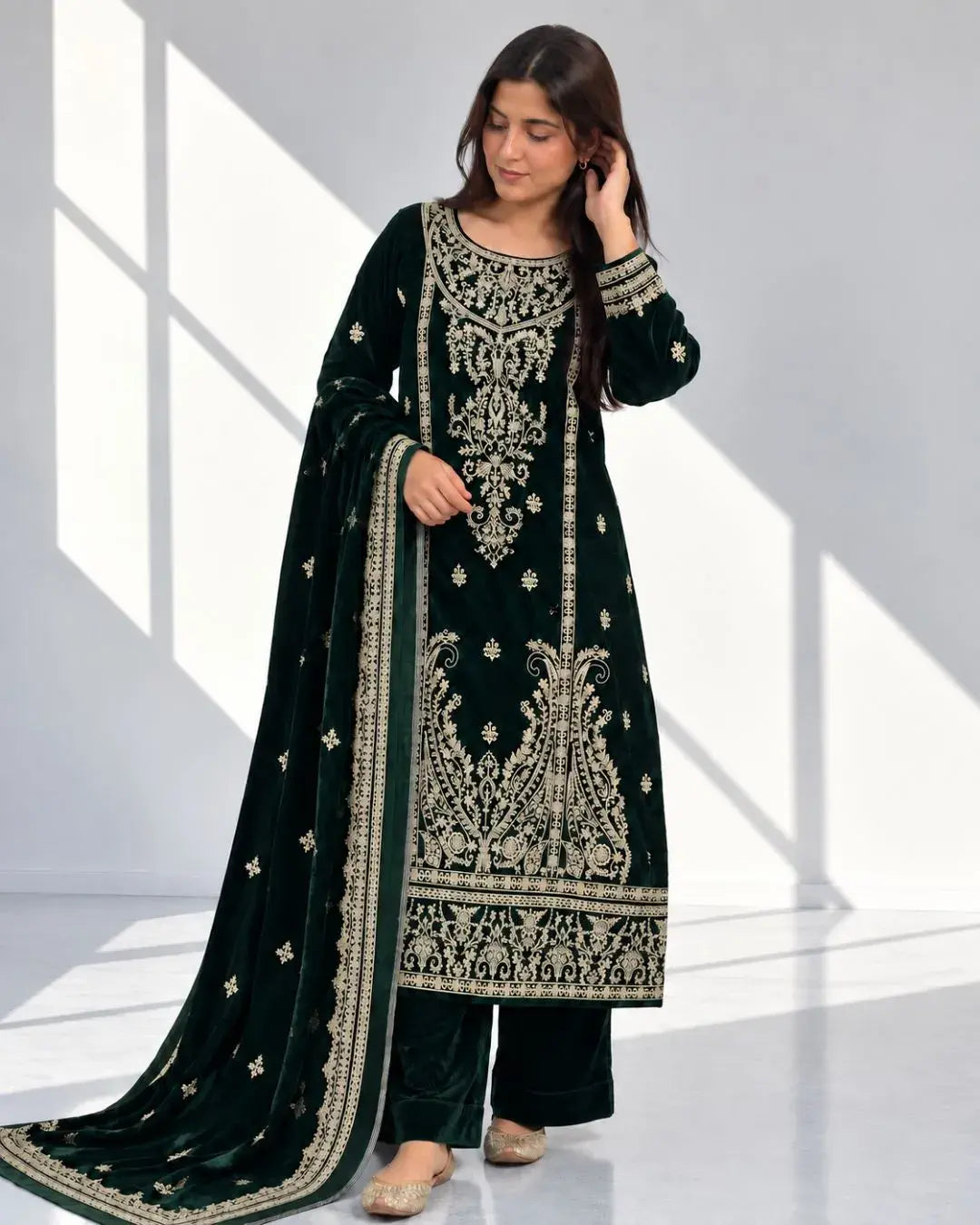 ZARPASH — Embroidered Velvet 3Pc