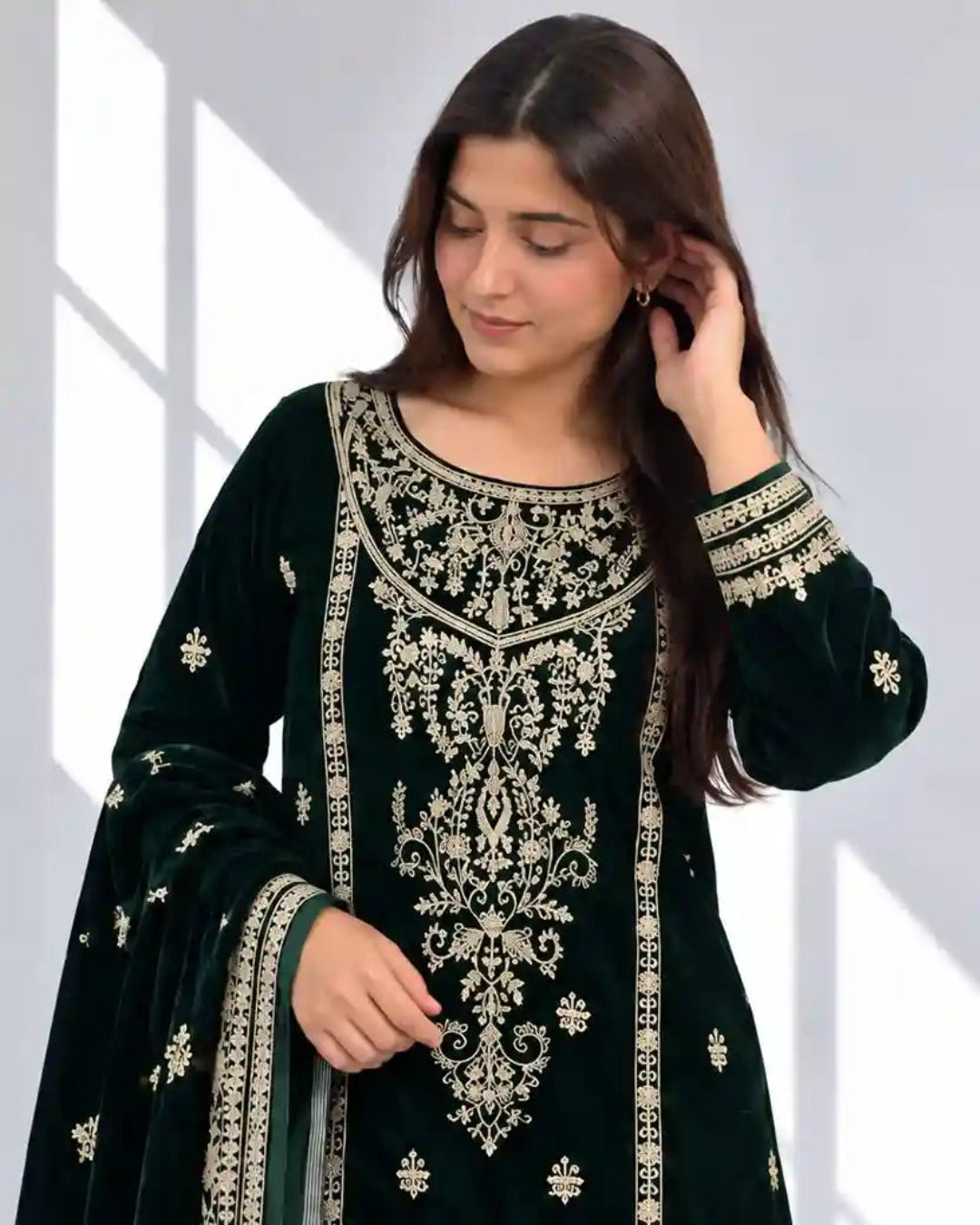 ZARPASH — Embroidered Velvet 3Pc