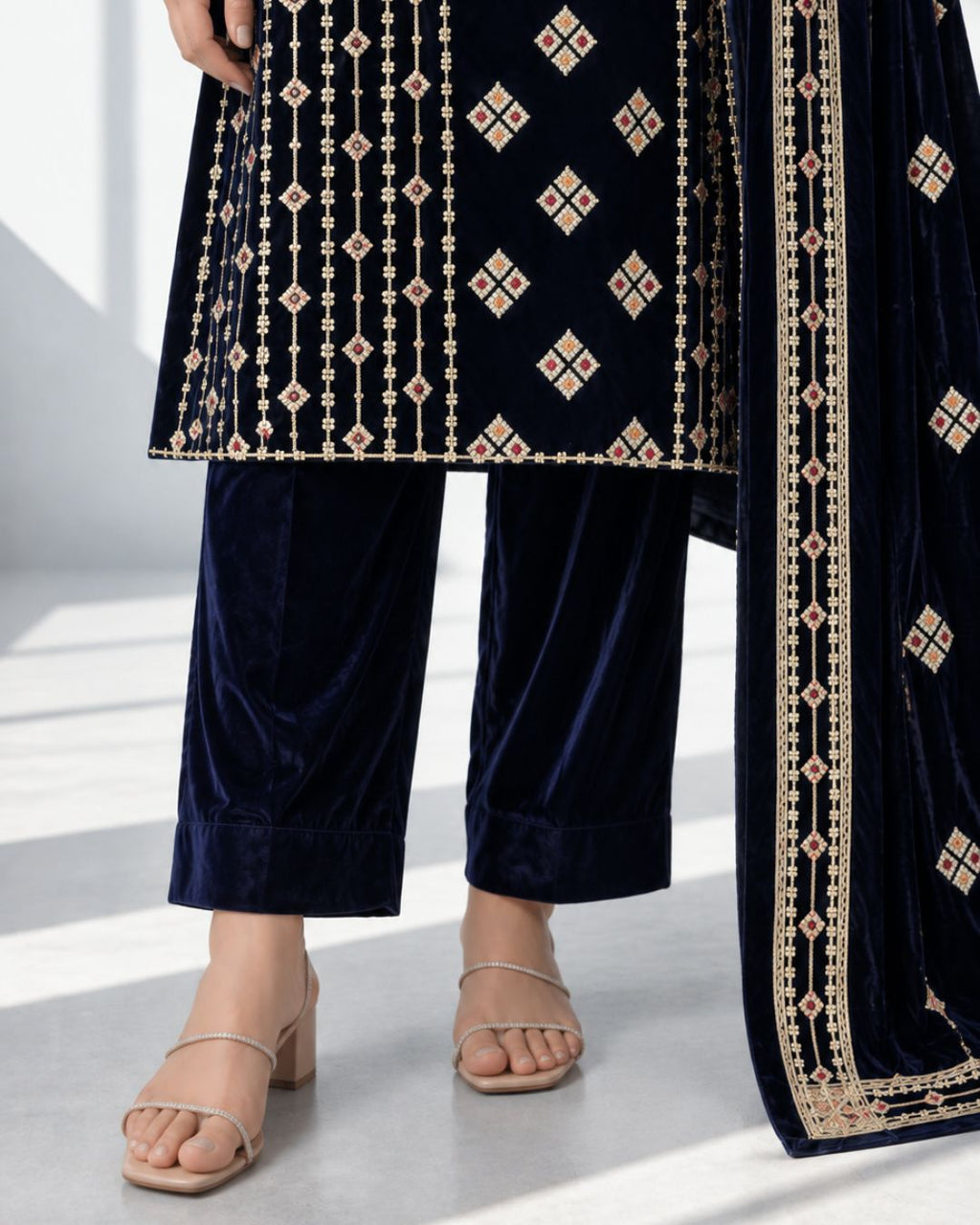 NAAZ — Embroidered Velvet 3Pc